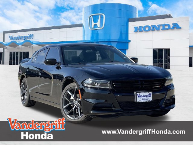 Used 2022 Dodge Charger SXT w/ Blacktop Package RWD image 1