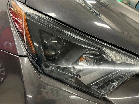 Used 2018 Toyota RAV4 Adventure AWD/4WD image 32