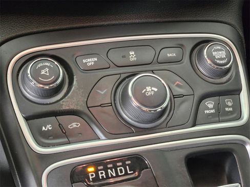 Used 2015 Chrysler 200 Limited w/ Convenience Group image 30