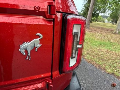 Used 2024 Ford Bronco Outer Banks AWD/4WD image 15