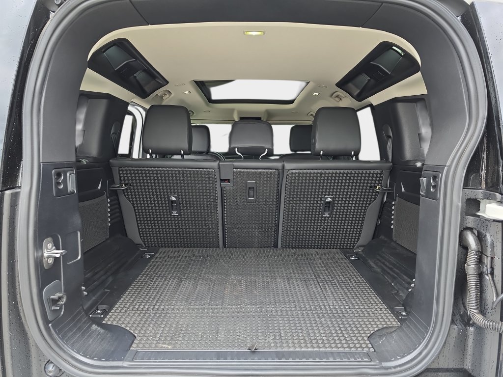 Used 2024 Land Rover Defender 110 S AWD/4WD image 14