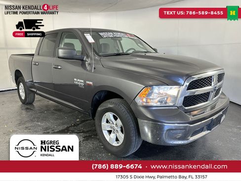 Used 2021 RAM 1500 Classic SLT image 2