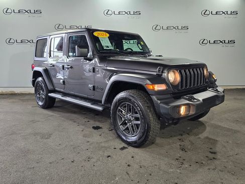 Used 2024 Jeep Wrangler Unlimited Sport AWD/4WD image 3