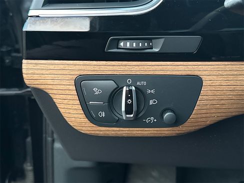 Used 2017 Audi Q7 2.0T Premium Plus w/ Premium Plus Package image 23