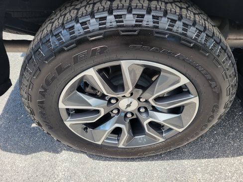 Certified 2025 Chevrolet Silverado 1500 RST AWD/4WD image 44