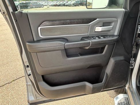 Used 2021 RAM 3500 Big Horn AWD/4WD image 14