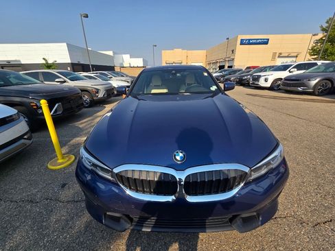Used 2021 BMW 330e xDrive w/ Premium Package AWD/4WD image 12