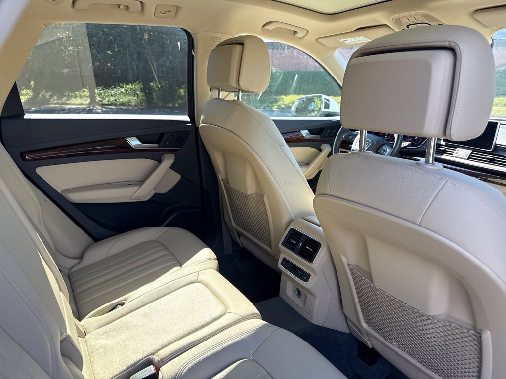 Used 2018 Audi Q5 2.0T Premium Plus w/ Premium Plus Package AWD/4WD image 19