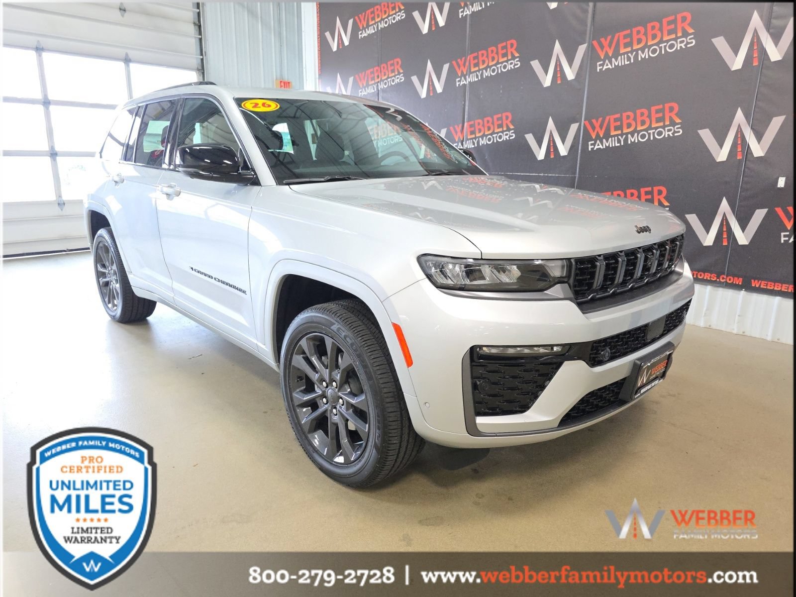 New 2026 Jeep Grand Cherokee Limited AWD/4WD image 1