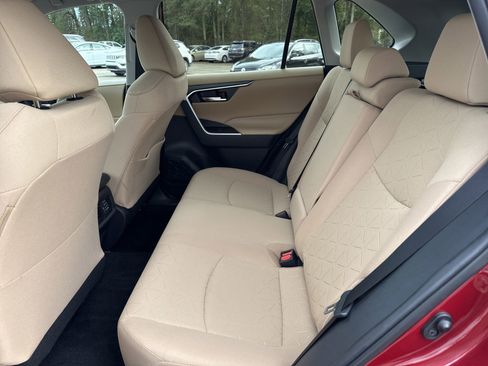 Used 2022 Toyota RAV4 XLE image 13