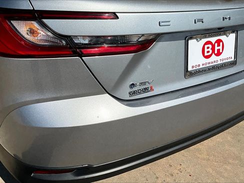 Used 2025 Toyota Camry LE FWD image 29