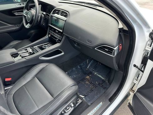 Used 2019 Jaguar F-PACE R-Sport AWD/4WD image 27