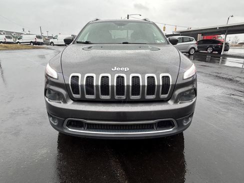Used 2017 Jeep Cherokee Limited image 3