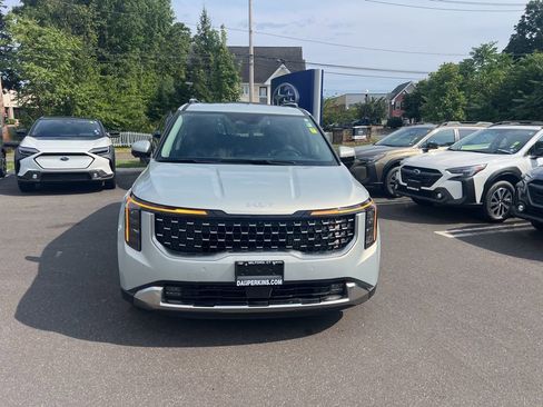 Used 2025 Kia Carnival SX image 8