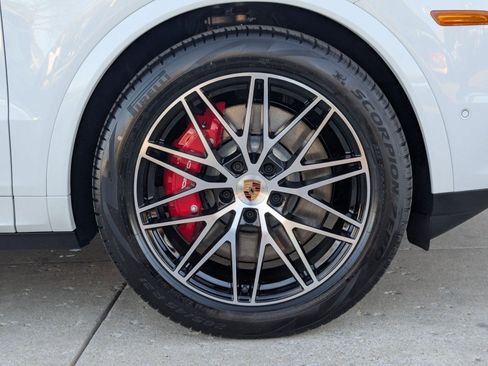 New 2026 Porsche Cayenne S AWD/4WD image 29