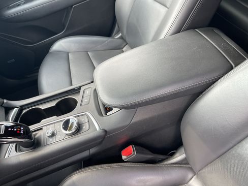 Used 2023 Cadillac XT5 Sportv w/ LPO, Floor Liner Package AWD/4WD image 15
