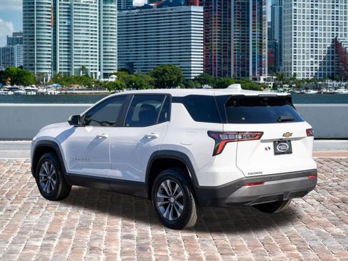 Used 2025 Chevrolet Equinox LT w/ Safety and Technology Package image 7