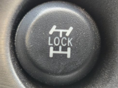 Used 2009 Toyota RAV4 Limited w/ Tow Prep Pkg image 20