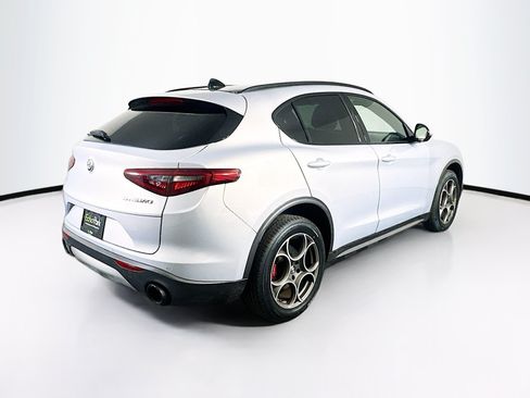 Used 2022 Alfa Romeo Stelvio Ti AWD/4WD image 9