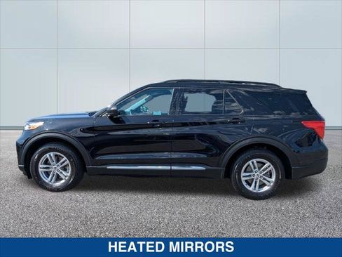 Used 2022 Ford Explorer XLT RWD image 2