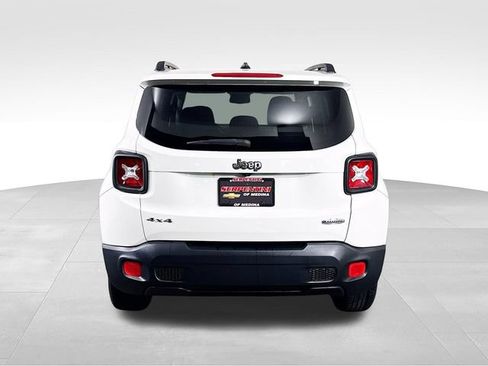 Used 2016 Jeep Renegade Latitude w/ Popular Equipment Group AWD/4WD image 10