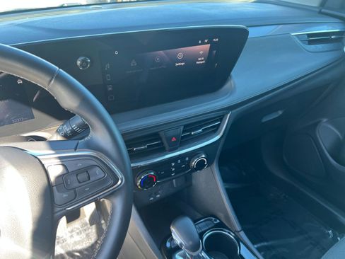 Used 2025 Buick Encore GX Preferred image 17