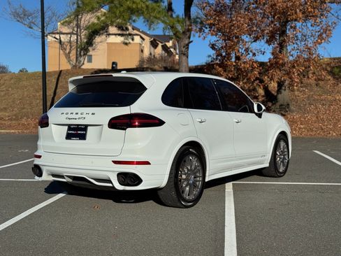 Used 2016 Porsche Cayenne GTS image 12