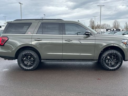 Used 2024 Ford Expedition Timberline image 3