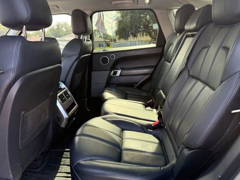 Used 2016 Land Rover Range Rover Sport HSE image 12