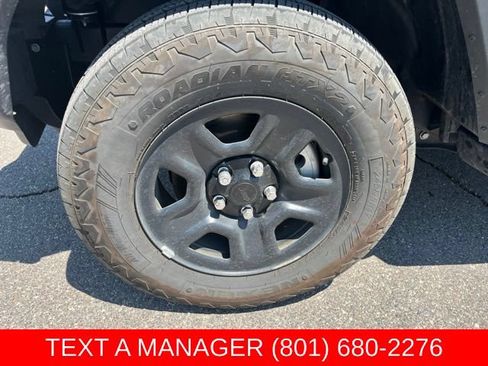 Used 2025 Jeep Wrangler Unlimited Sport AWD/4WD image 9