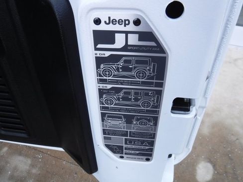 Certified 2022 Jeep Wrangler Unlimited Sport image 13
