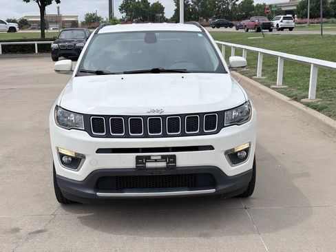 Used 2019 Jeep Compass Limited AWD/4WD image 2