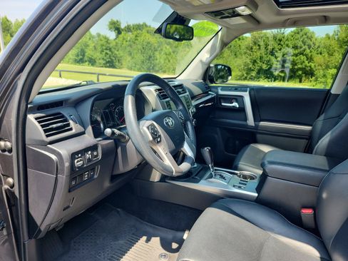 Used 2023 Toyota 4Runner Limited AWD/4WD image 15