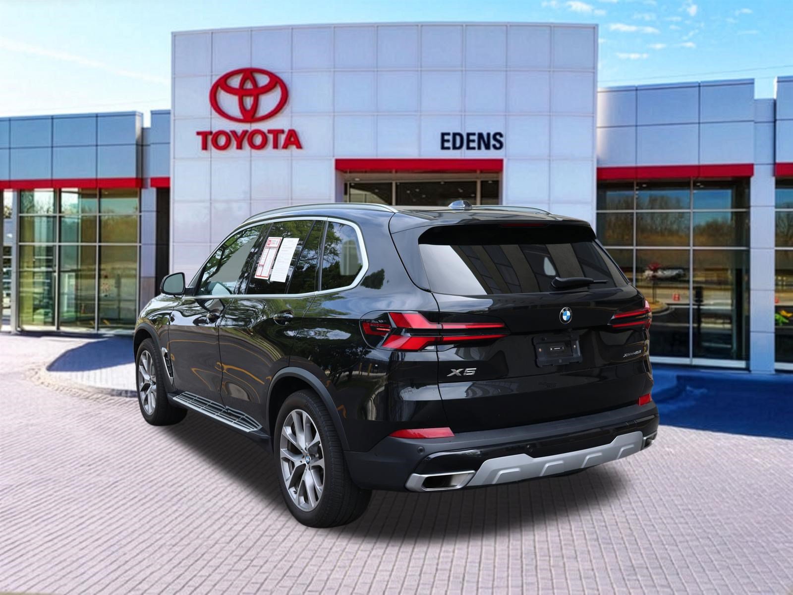 Used 2026 BMW X5 xDrive40i AWD/4WD image 9