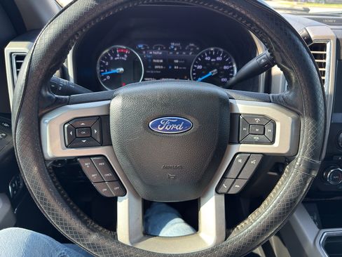 Used 2017 Ford F350 Lariat w/ Lariat Ultimate Package AWD/4WD image 19