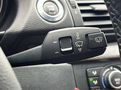 Used 2013 BMW 135i Convertible image 32