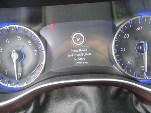 Used 2020 Chrysler Pacifica Limited FWD image 18
