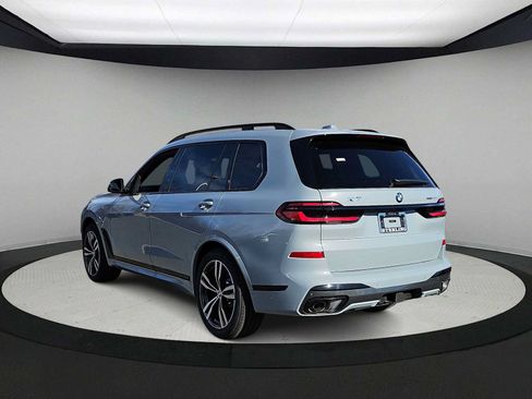 Used 2026 BMW X7 xDrive40i w/ M Sport Package AWD/4WD image 6