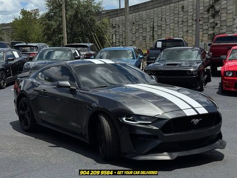 Used 2019 Ford Mustang GT Premium RWD image 9