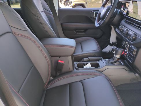New 2026 Jeep Wrangler Unlimited Rubicon 392 image 19