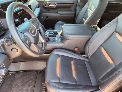 Used 2025 GMC Sierra 1500 AT4 w/ AT4 Premium Package image 11