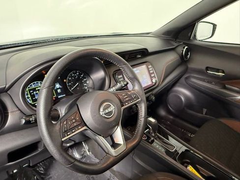 Used 2023 Nissan Kicks SR image 35