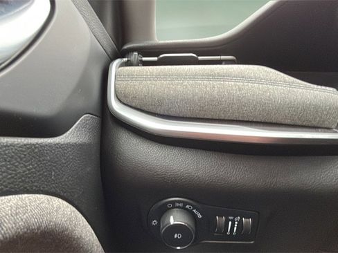 Used 2022 Jeep Compass Latitude w/ Convenience Group image 28