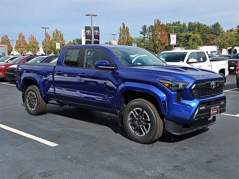 New 2025 Toyota Tacoma TRD Sport image 3