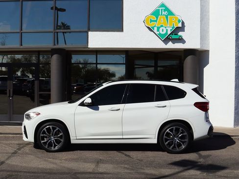 Used 2022 BMW X1 sDrive28i w/ M Sport Package image 8