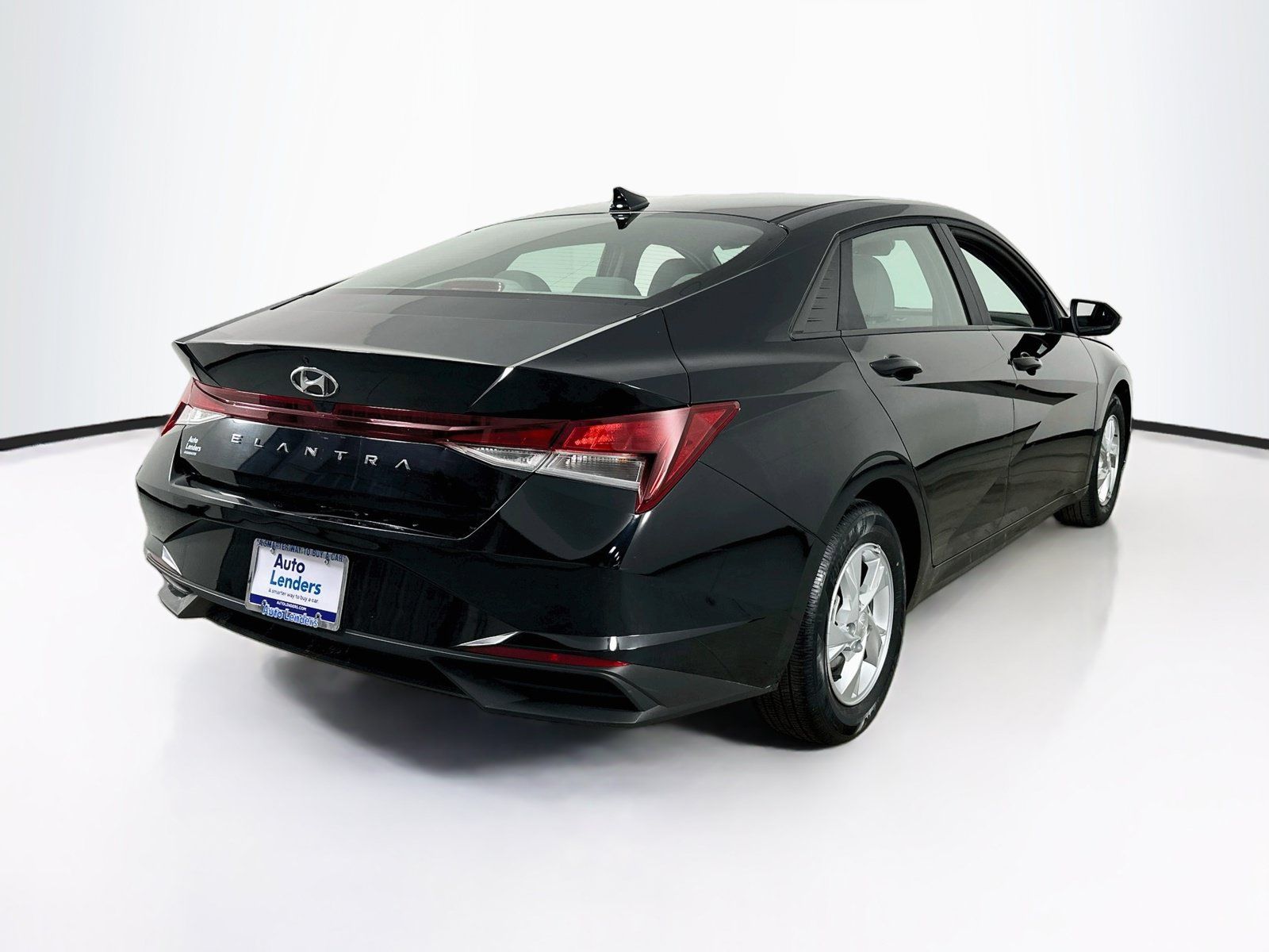 Used 2023 Hyundai Elantra SE FWD image 5