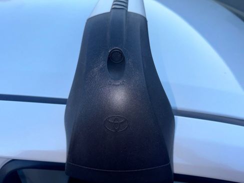 Used 2023 Toyota Corolla XSE FWD image 18