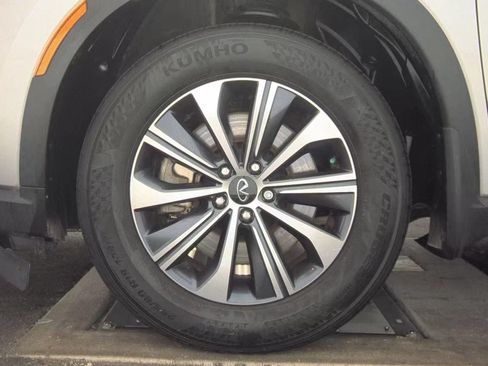 Used 2023 INFINITI QX60 Pure FWD image 16