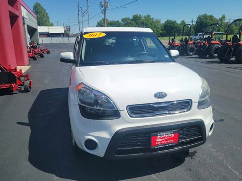 Used 2012 Kia Soul + w/ Audio Pkg FWD image 5