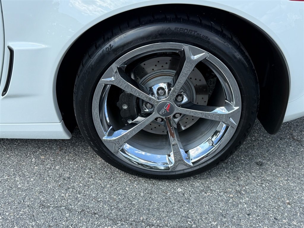 Used 2013 Chevrolet Corvette Grand Sport w/ 4LT Preferred Equipment Group RWD image 24